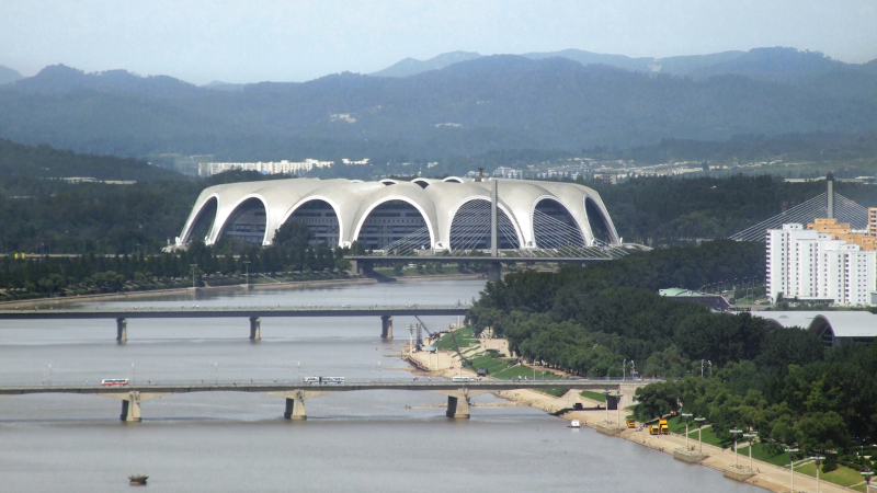 Illustration for article titled El extraño universo alternativo de la arquitectura en Corea del Norte